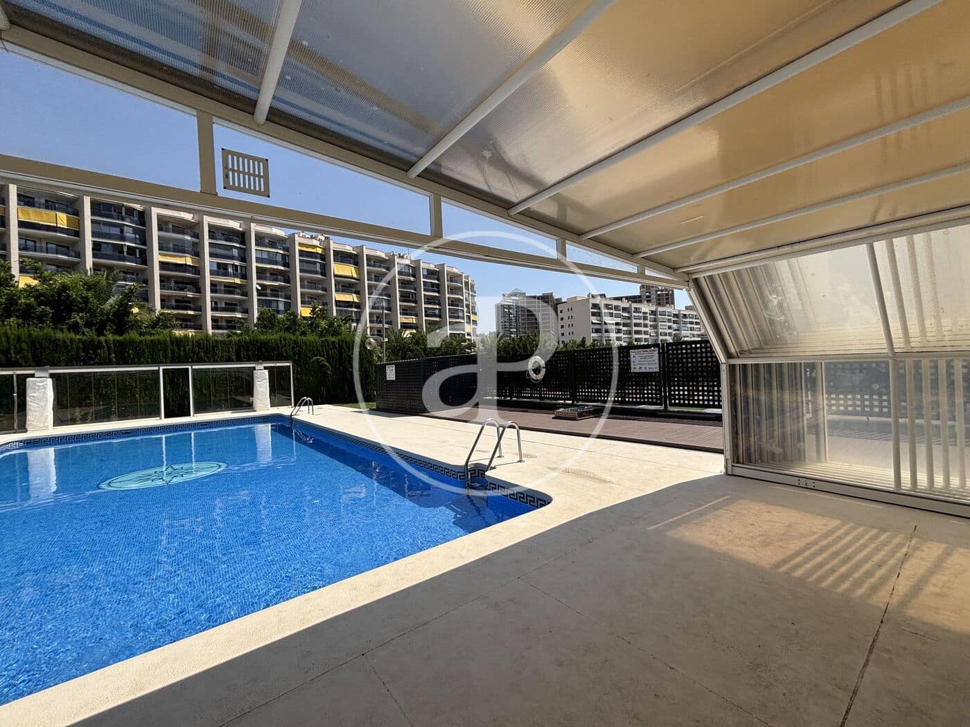 1 soveværelse Lejlighed til salg i Benidorm med swimmingpool - € 265.000 (Ref: 9983077)