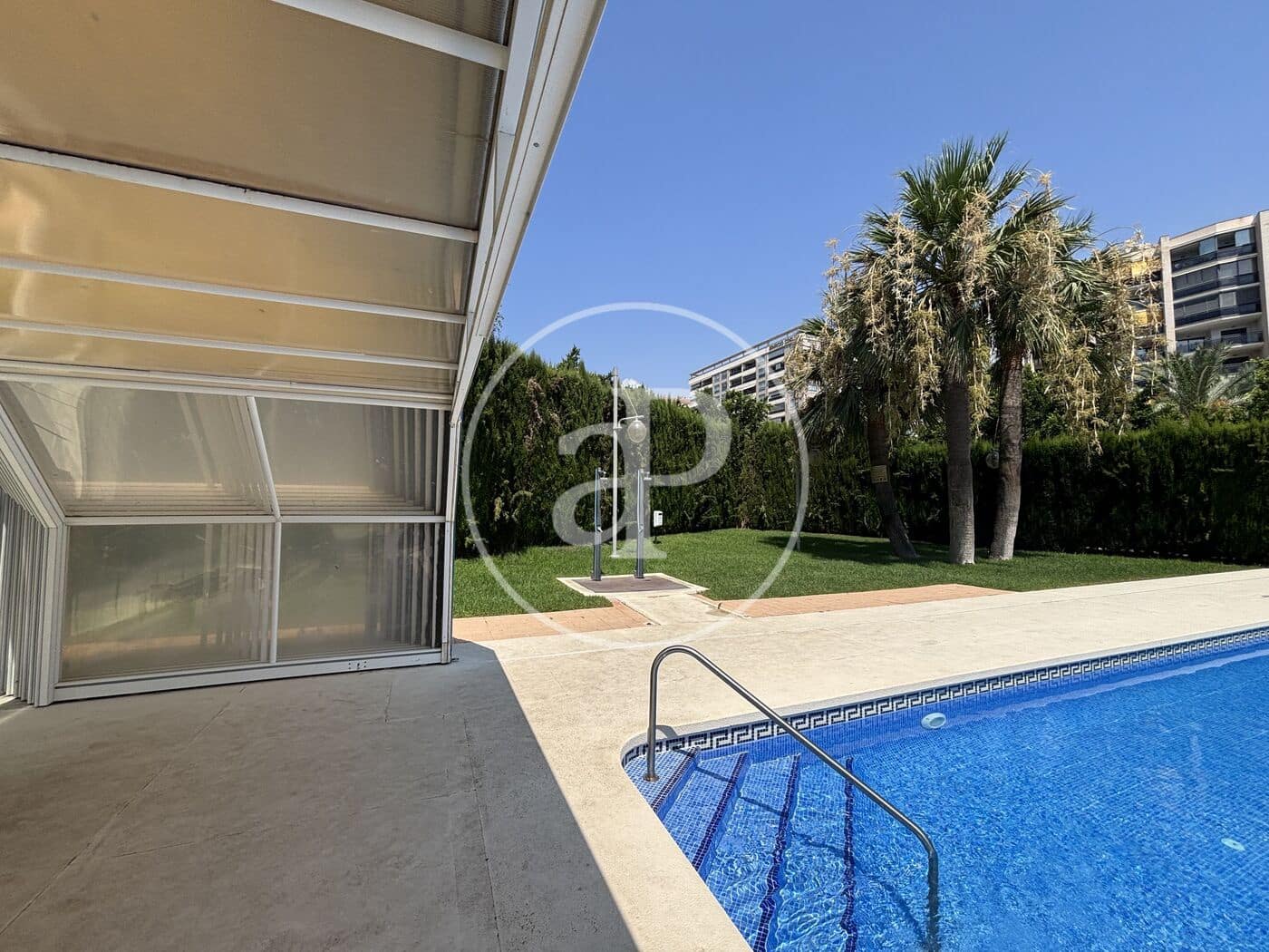 1 soveværelse Lejlighed til salg i Benidorm med swimmingpool - € 265.000 (Ref: 9983077)