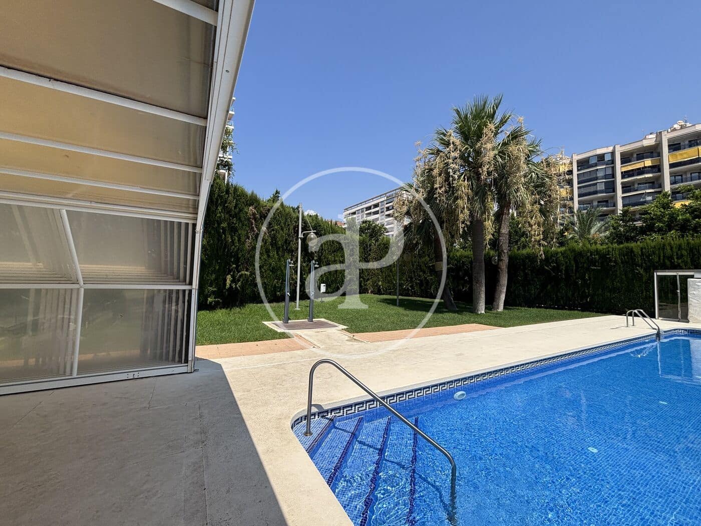 1 soveværelse Lejlighed til salg i Benidorm med swimmingpool - € 265.000 (Ref: 9983077)