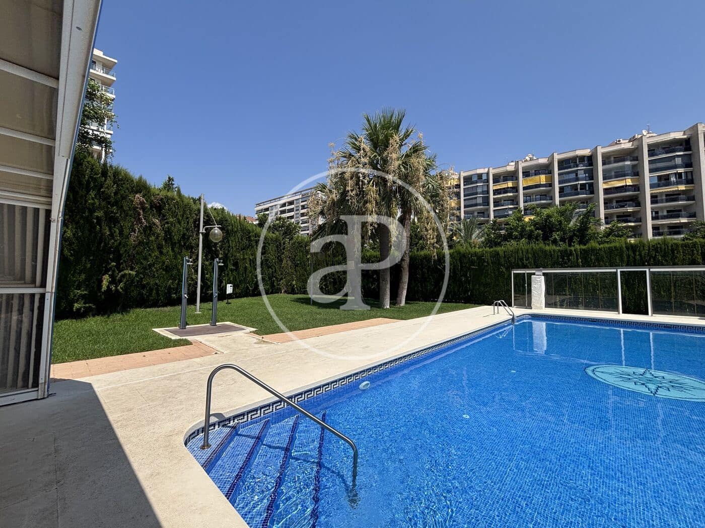 1 soveværelse Lejlighed til salg i Benidorm med swimmingpool - € 265.000 (Ref: 9983077)