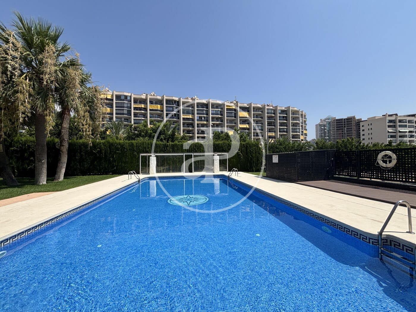 1 soveværelse Lejlighed til salg i Benidorm med swimmingpool - € 265.000 (Ref: 9983077)