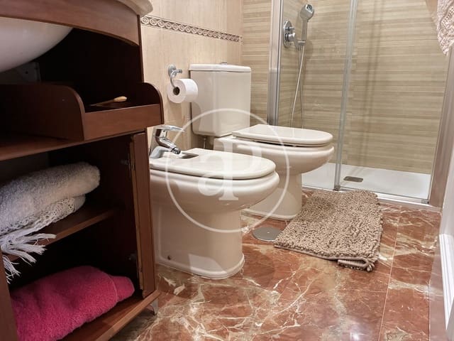 2 slaapkamer Appartement te huur in Alicante stad met zwembad - € 1.100 (Ref: 9983078)