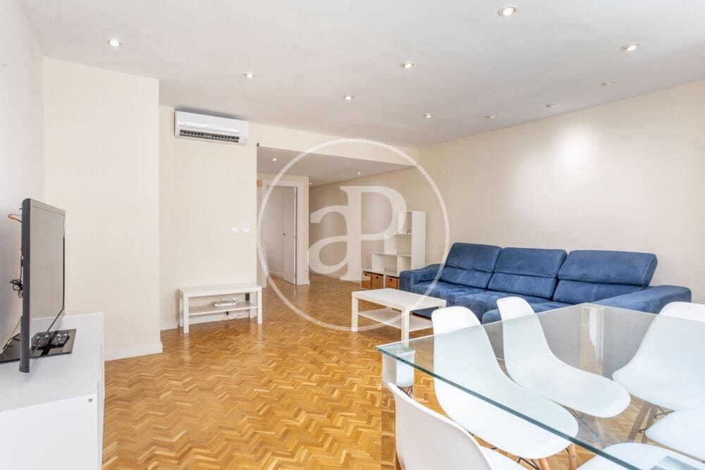 2 quarto Apartamento para arrendar em Valencia cidade - 1 300 € (Ref: 9983079)