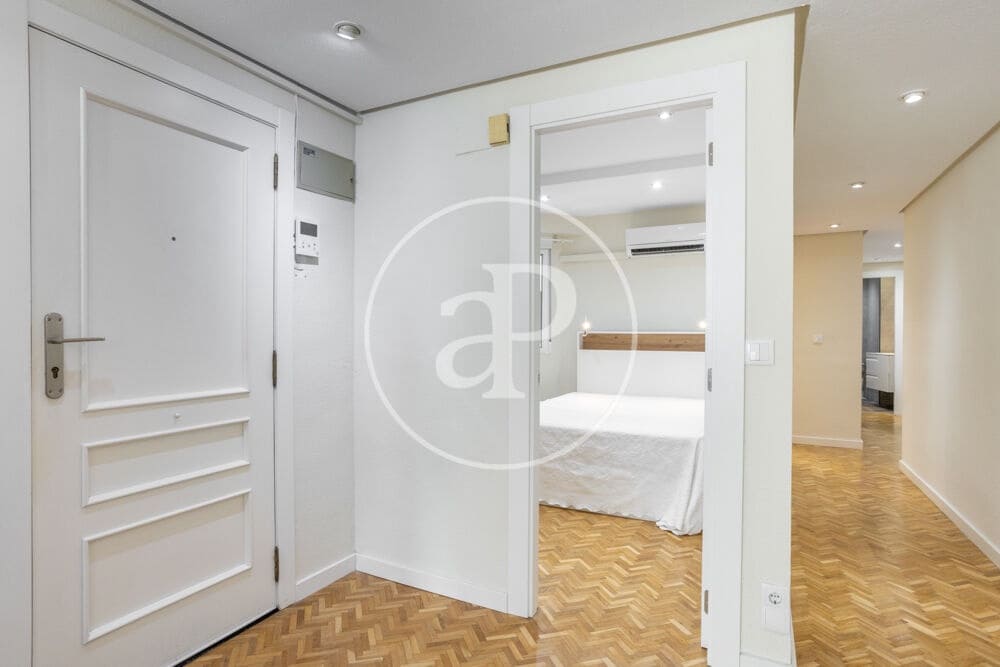 2 quarto Apartamento para arrendar em Valencia cidade - 1 300 € (Ref: 9983079)