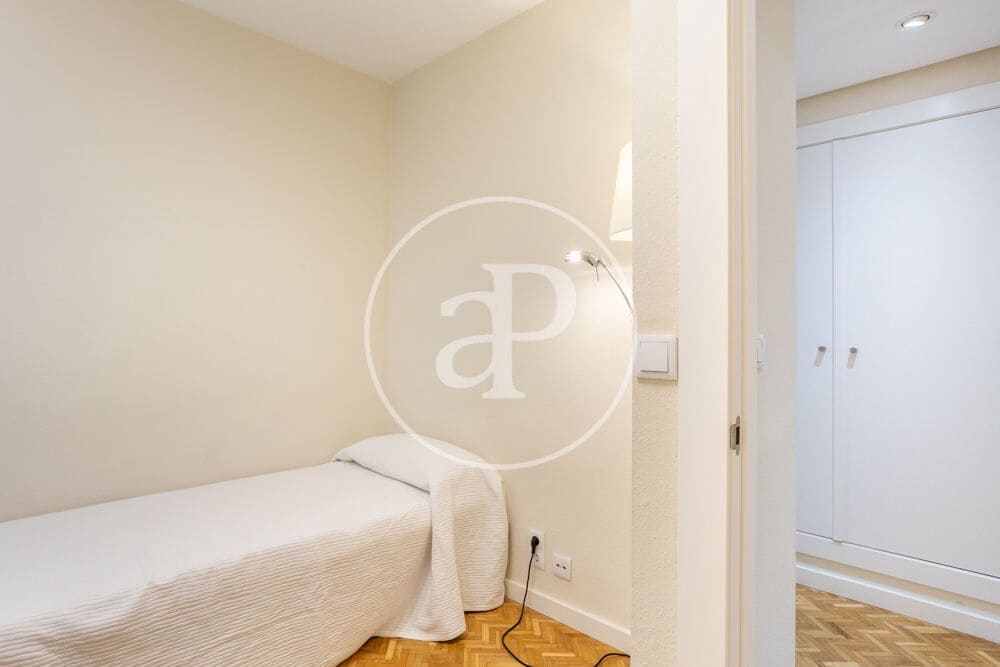 2 quarto Apartamento para arrendar em Valencia cidade - 1 300 € (Ref: 9983079)