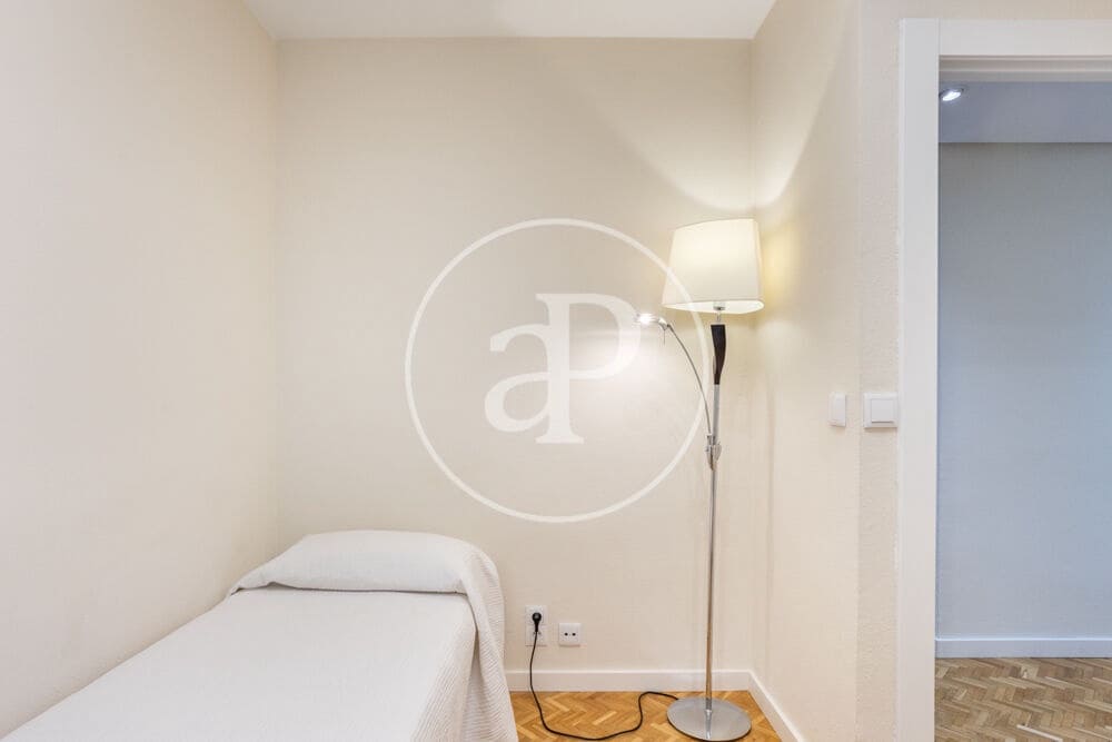 2 quarto Apartamento para arrendar em Valencia cidade - 1 300 € (Ref: 9983079)