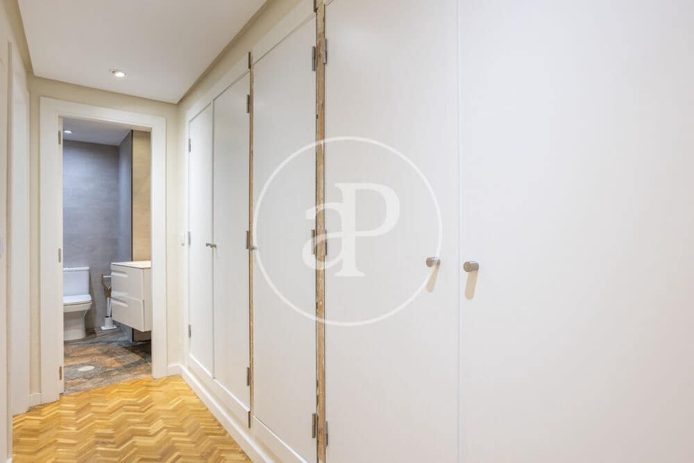 2 quarto Apartamento para arrendar em Valencia cidade - 1 300 € (Ref: 9983079)