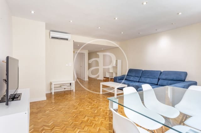 Apartamento de 2 habitaciones en Arrancapins, València ciudad en alquiler - 1.300 € (Ref: 9983079)