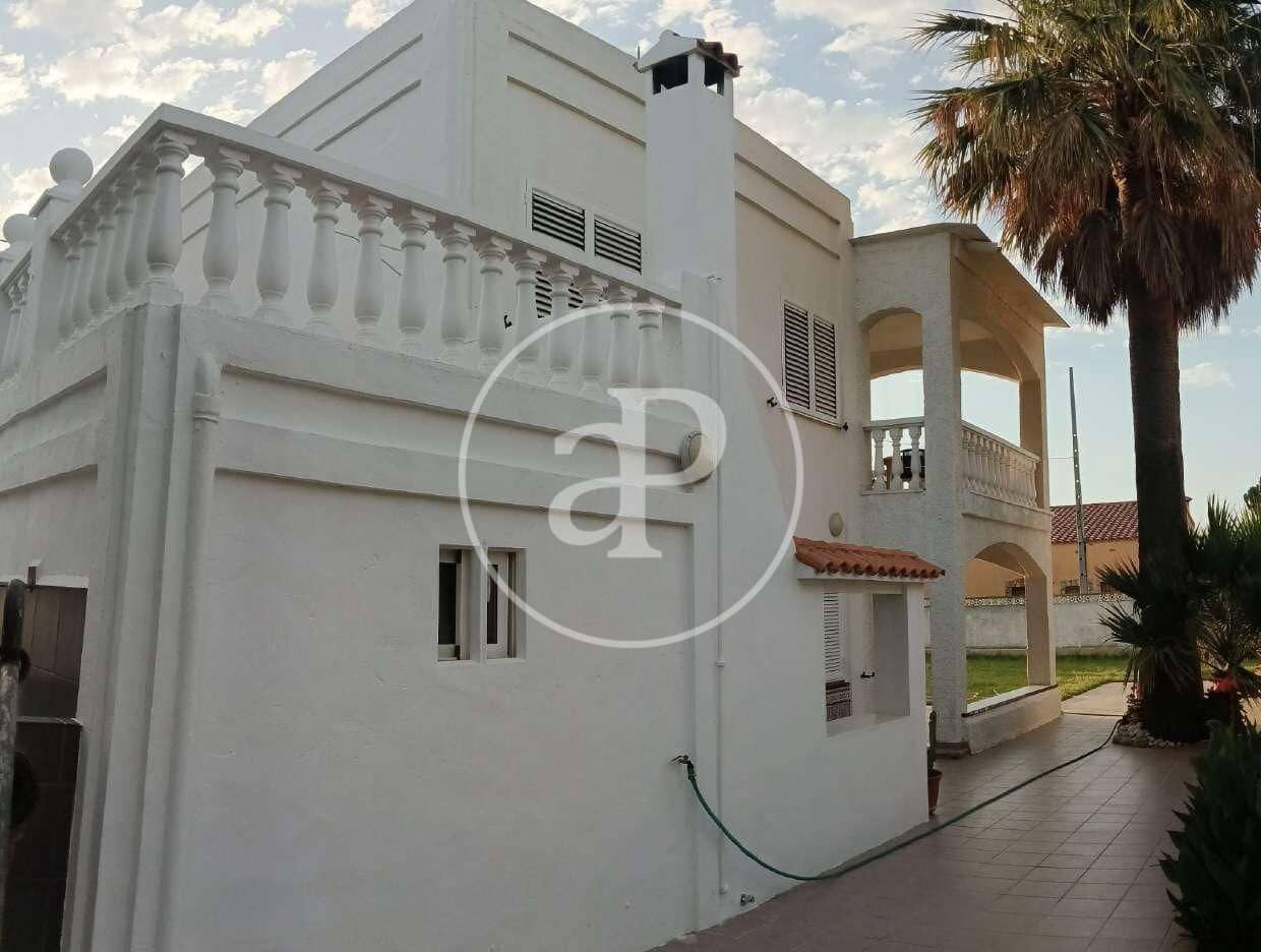 Chalet de 4 habitaciones en Alcossebre en venta - 395.000 € (Ref: 9983082)