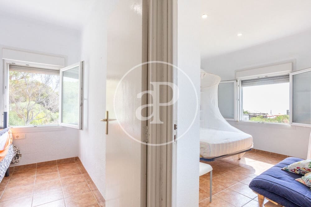4 bedroom Villa for sale in Alcossebre - € 395,000 (Ref: 9983082)