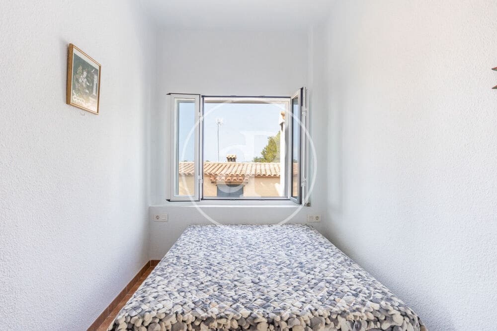 4 bedroom Villa for sale in Alcossebre - € 395,000 (Ref: 9983082)