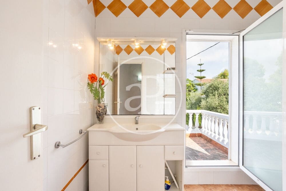 4 bedroom Villa for sale in Alcossebre - € 395,000 (Ref: 9983082)