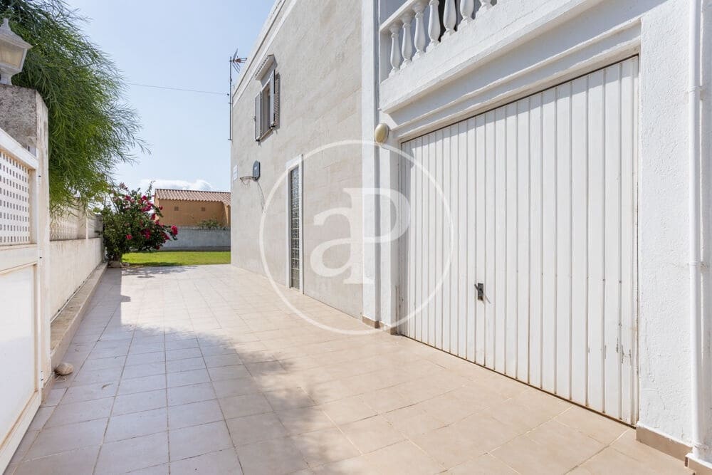 4 bedroom Villa for sale in Alcossebre - € 395,000 (Ref: 9983082)