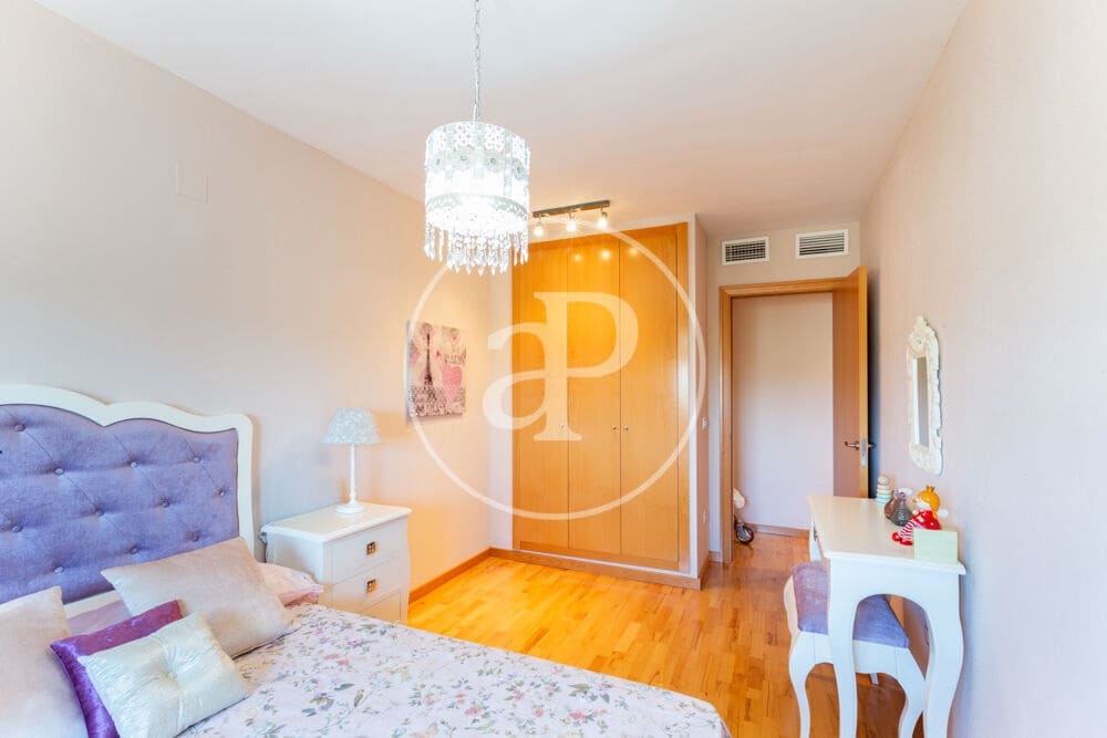 3 soveværelse Lejlighed til salg i Riba-roja de Turia med swimmingpool - € 280.000 (Ref: 9985035)