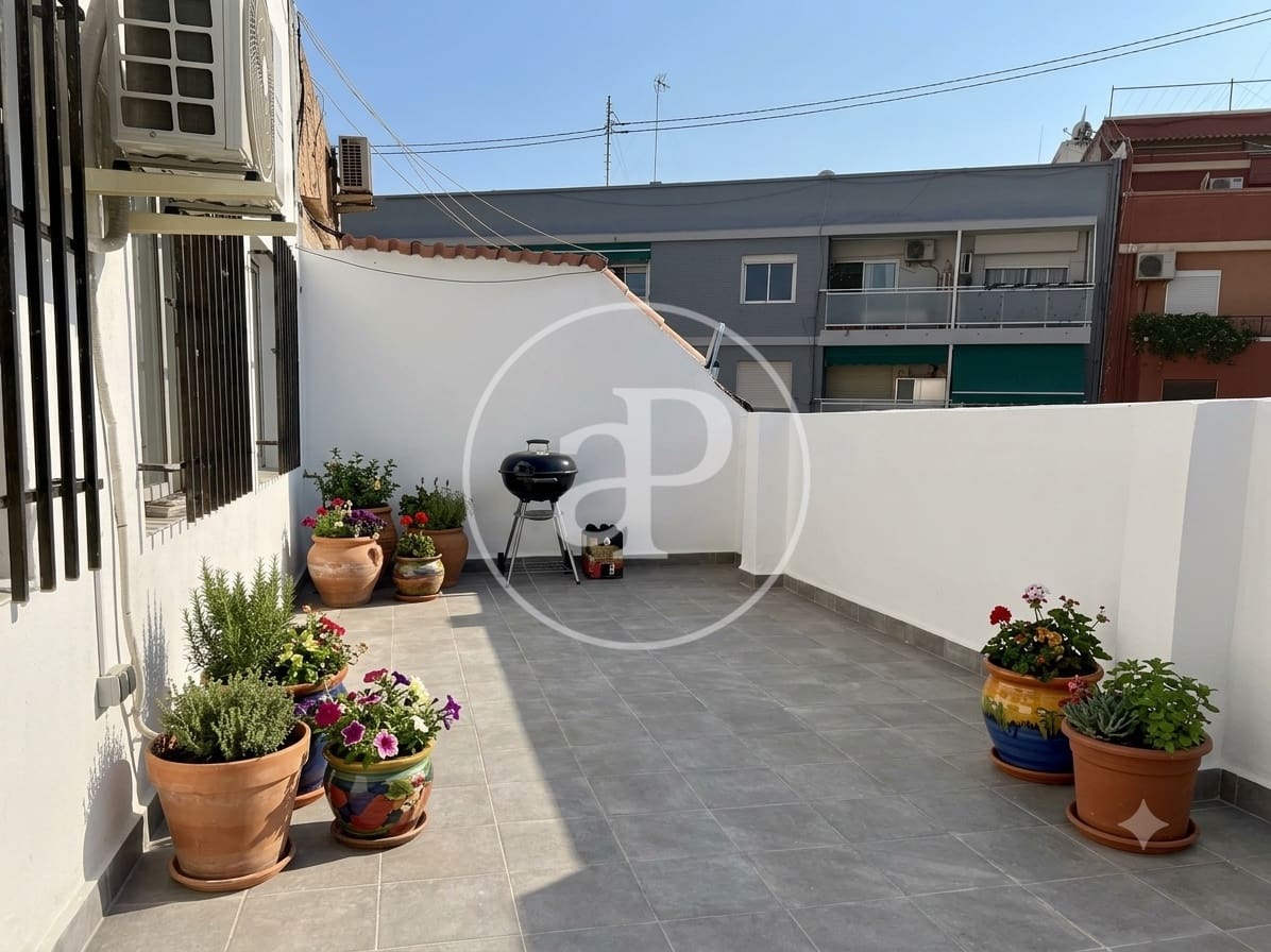 2 makuuhuone Huoneisto myytävänä paikassa Valencia kaupunki - 265 000 € (Ref: 9986936)