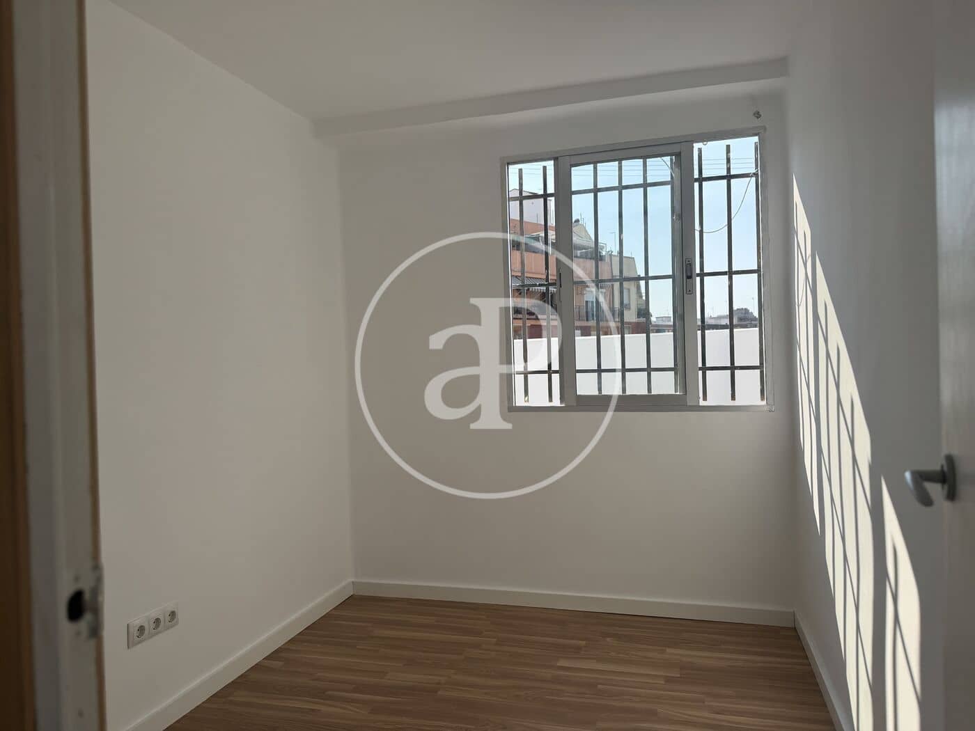 2 makuuhuone Huoneisto myytävänä paikassa Valencia kaupunki - 265 000 € (Ref: 9986936)