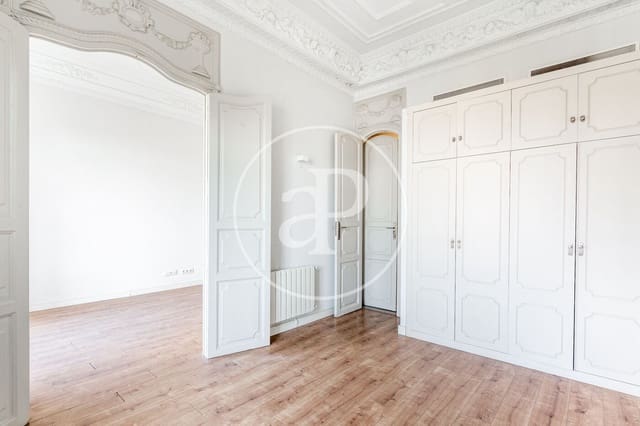 5 soverom Leilighet til leie i La Gran Via, Valencia by - € 3 000 (Ref: 9986938)