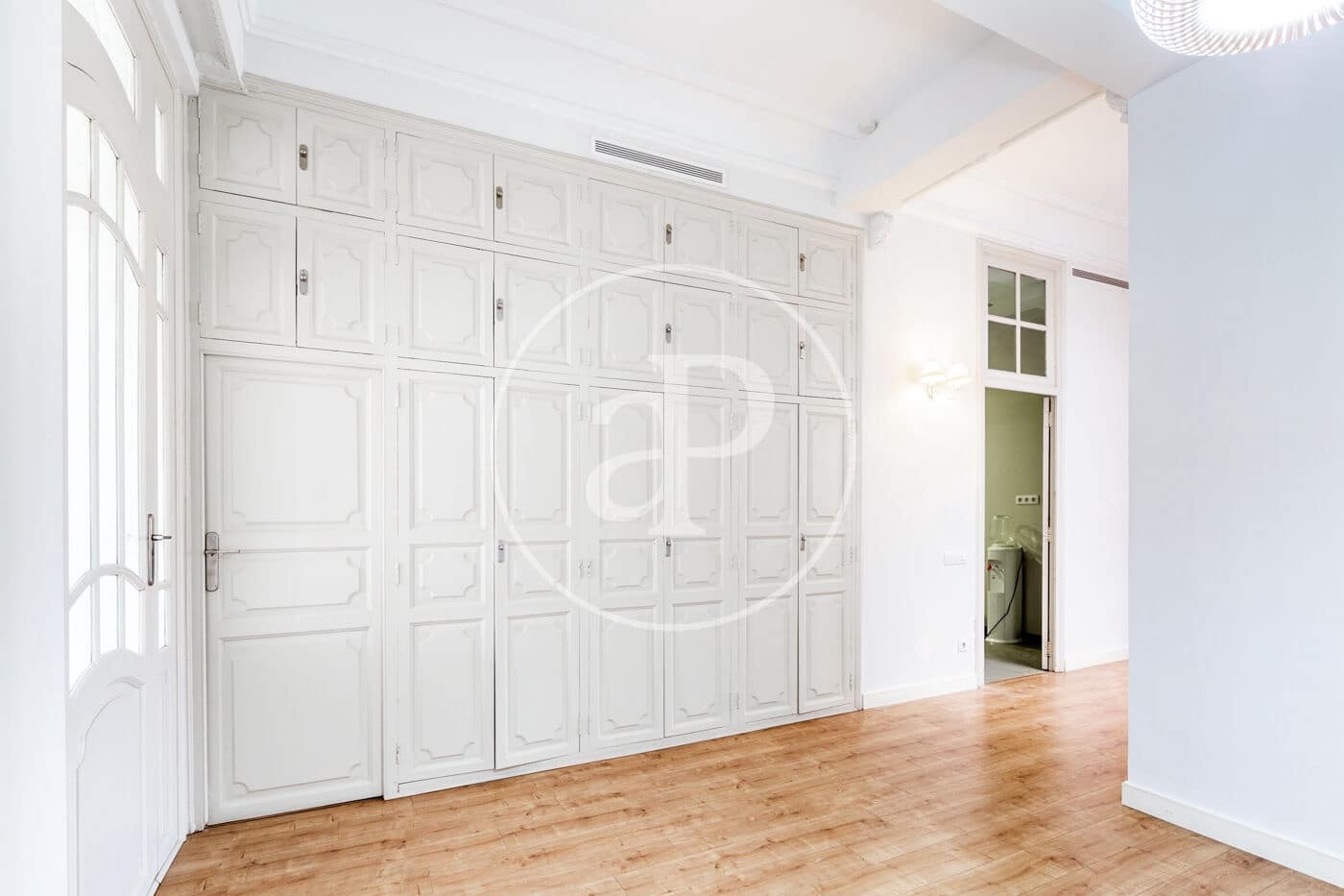 5 soverom Leilighet til leie i Valencia by - € 3 000 (Ref: 9986938)