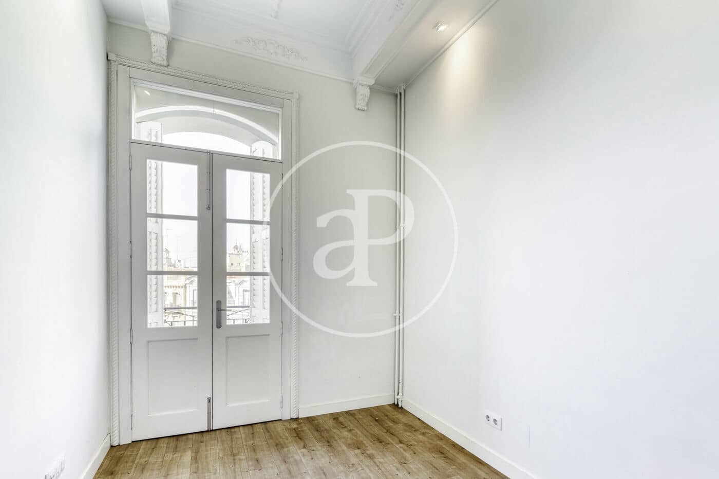 5 soverom Leilighet til leie i Valencia by - € 3 000 (Ref: 9986938)