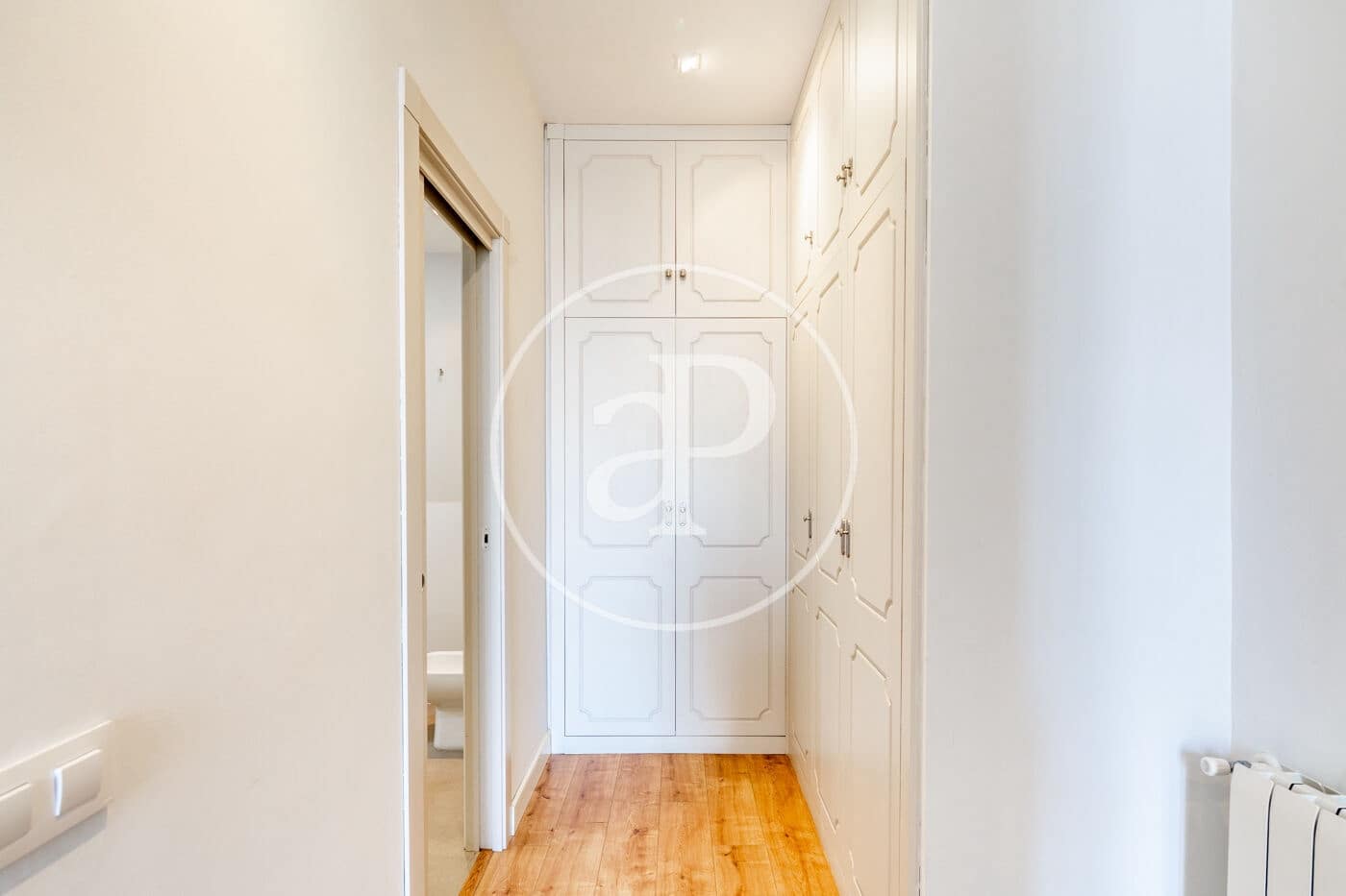 5 soverom Leilighet til leie i Valencia by - € 3 000 (Ref: 9986938)