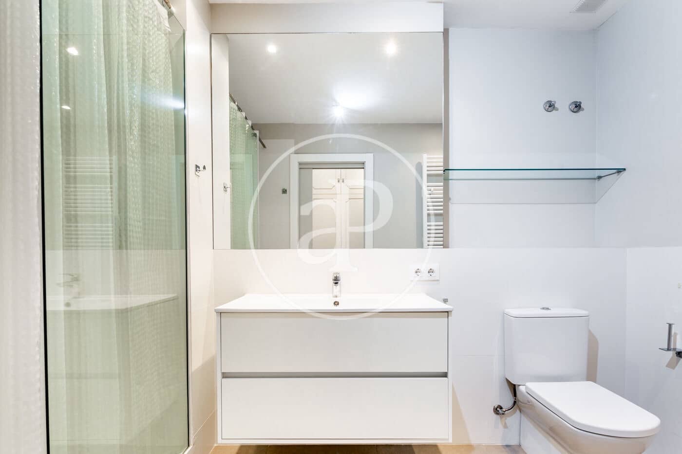 5 soverom Leilighet til leie i Valencia by - € 3 000 (Ref: 9986938)