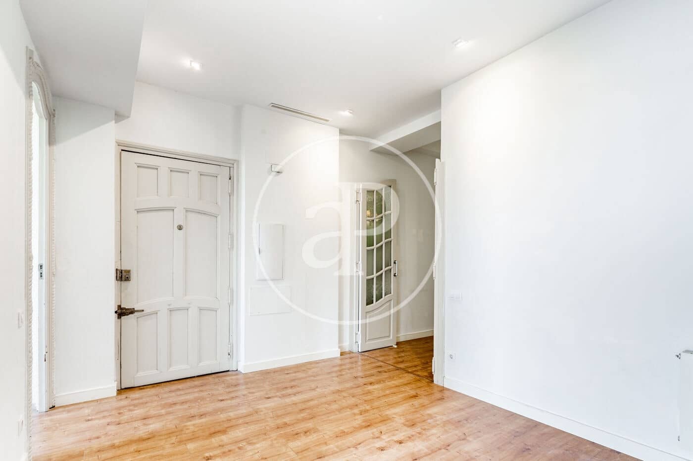 5 soverom Leilighet til leie i Valencia by - € 3 000 (Ref: 9986938)