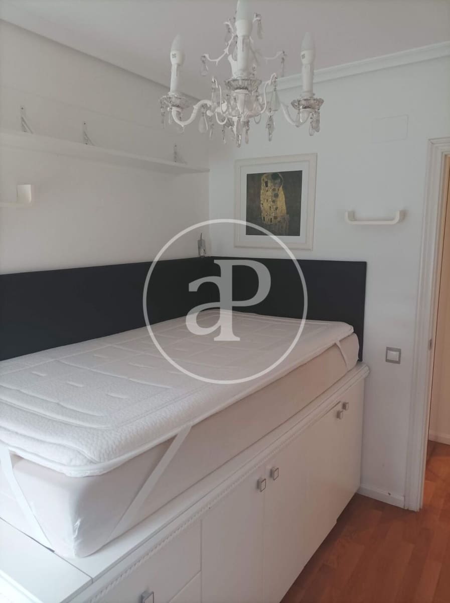 2 soverom Leilighet til leie i Valencia by - € 1 400 (Ref: 9994314)