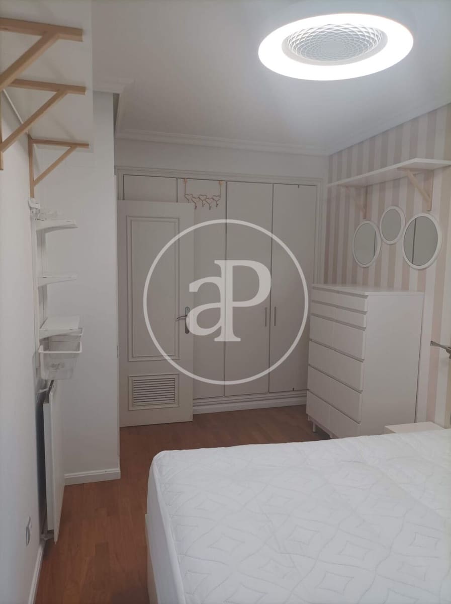 2 soverom Leilighet til leie i Valencia by - € 1 400 (Ref: 9994314)
