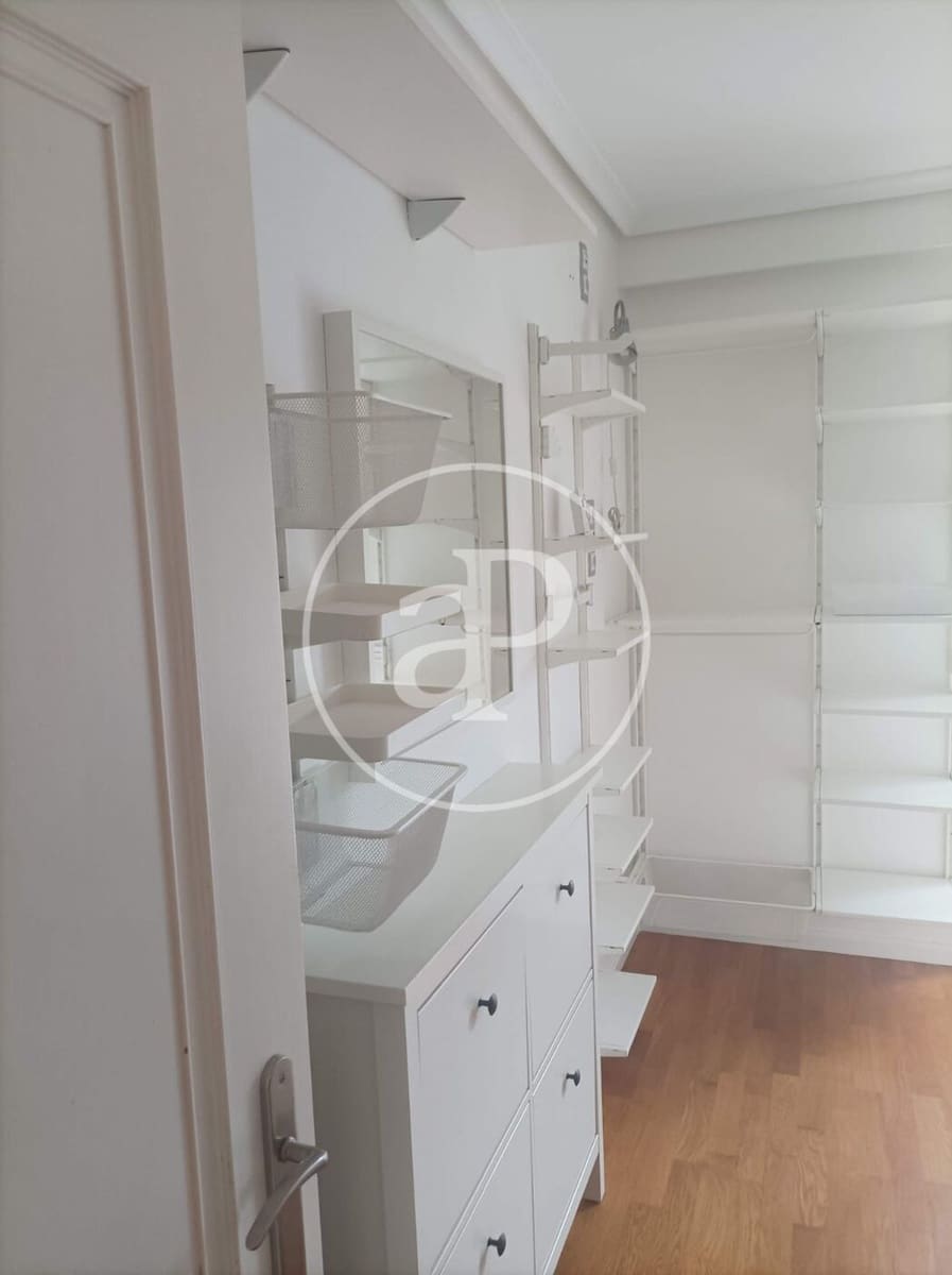 2 soverom Leilighet til leie i Valencia by - € 1 400 (Ref: 9994314)