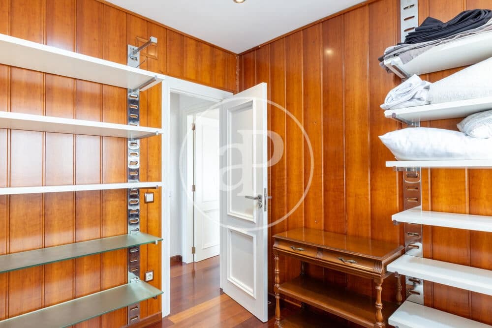 9 makuuhuone Huvila myytävänä paikassa Betera mukana uima-altaan - 1 500 000 € (Ref: 9994316)