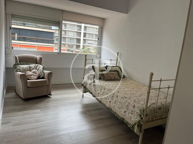 Apartamento de 2 habitaciones en Mestalla, València ciudad en alquiler - 1.800 € (Ref: 9998884)