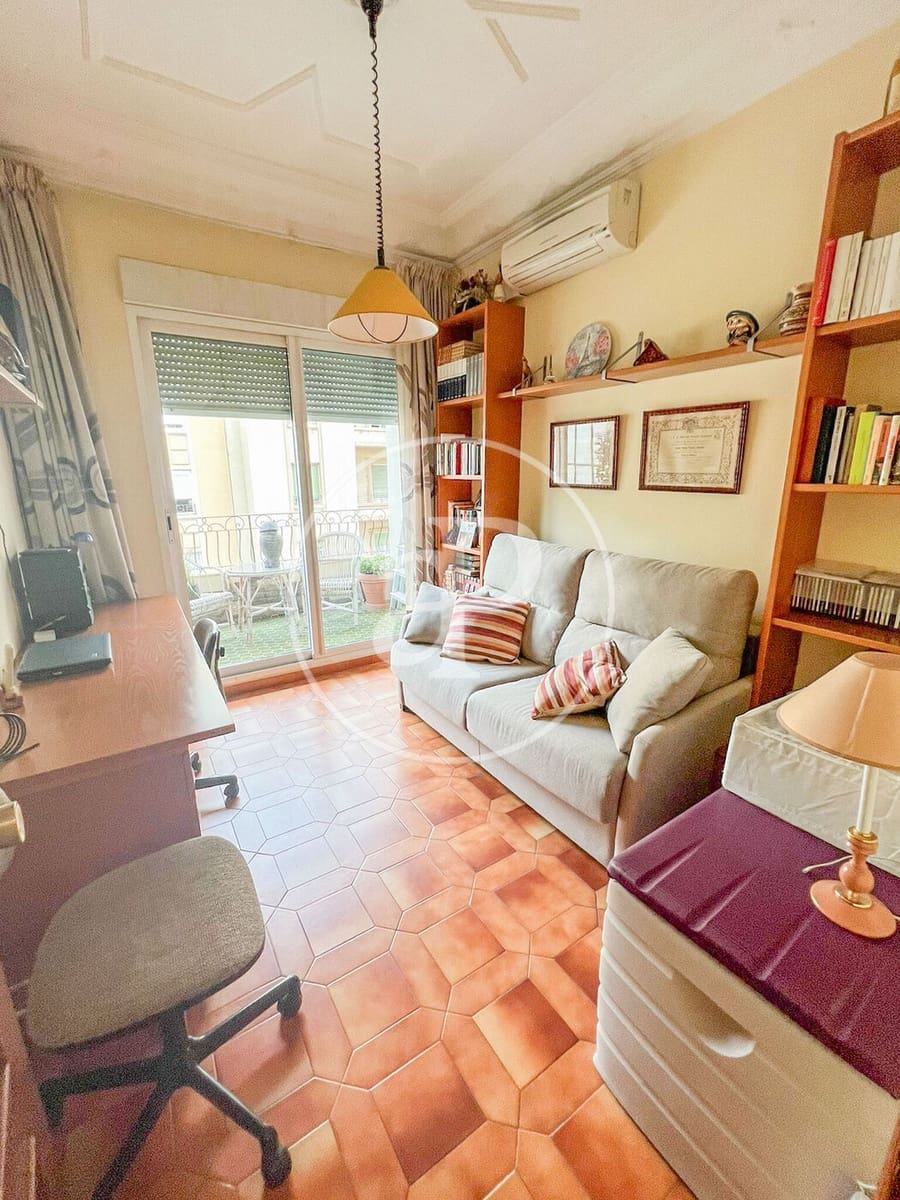 4 soveværelse Lejlighed til leje i Valencia by - € 2.000 (Ref: 9998885)