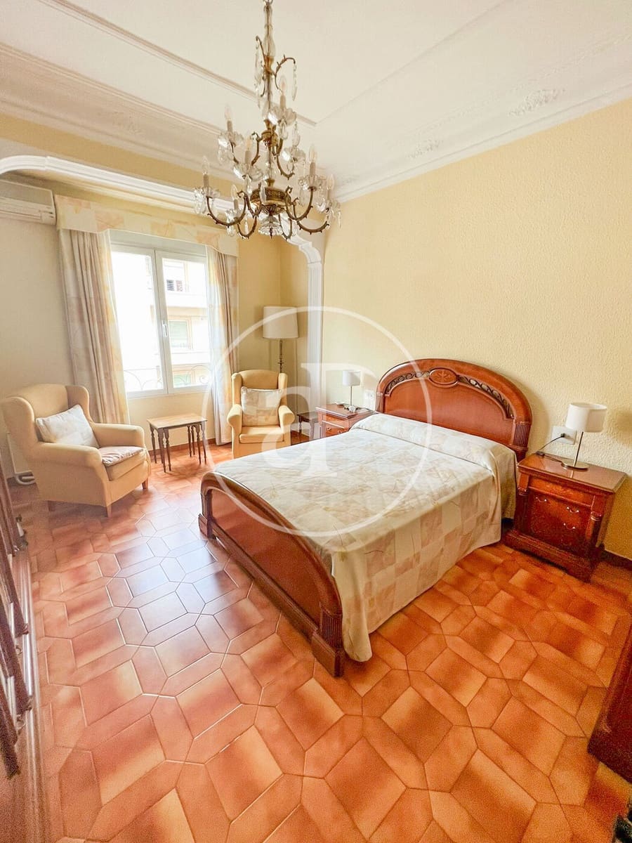 4 soveværelse Lejlighed til leje i Valencia by - € 2.000 (Ref: 9998885)