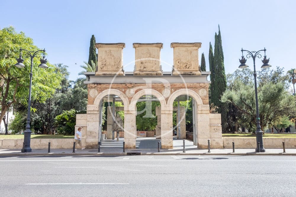 4 soveværelse Lejlighed til leje i Valencia by - € 2.000 (Ref: 9998885)