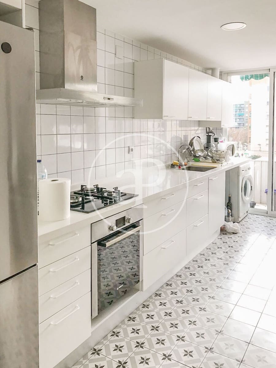 4 sypialnia Apartament do wynajęcia w Miasto Walencja - 1 500 € (Ref: 9998886)