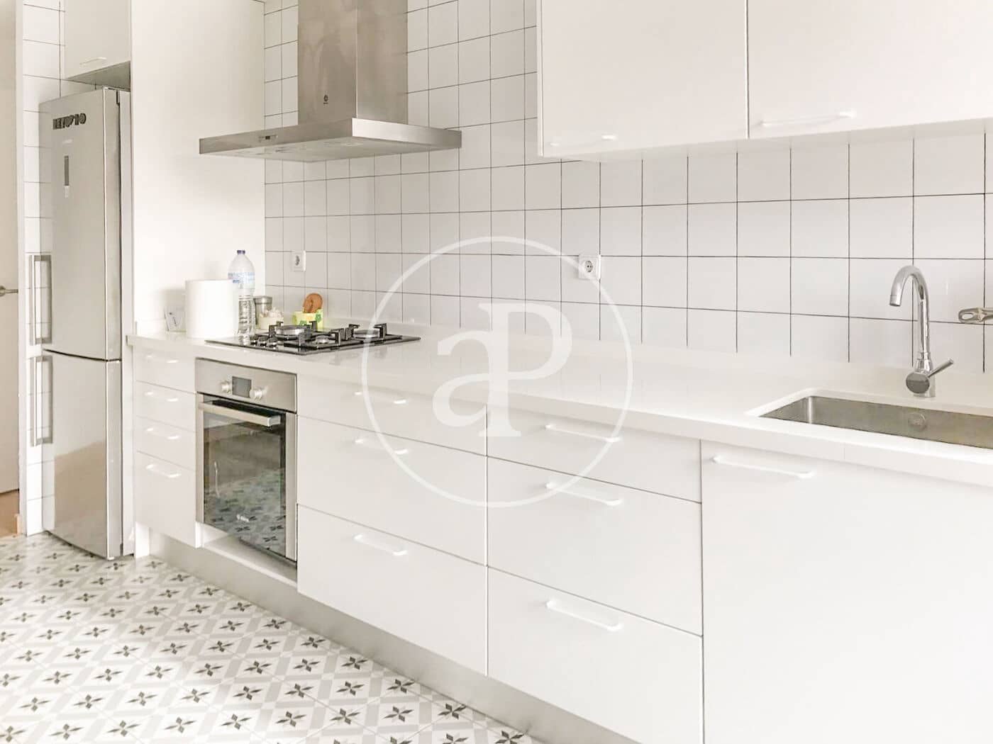 4 sypialnia Apartament do wynajęcia w Miasto Walencja - 1 500 € (Ref: 9998886)