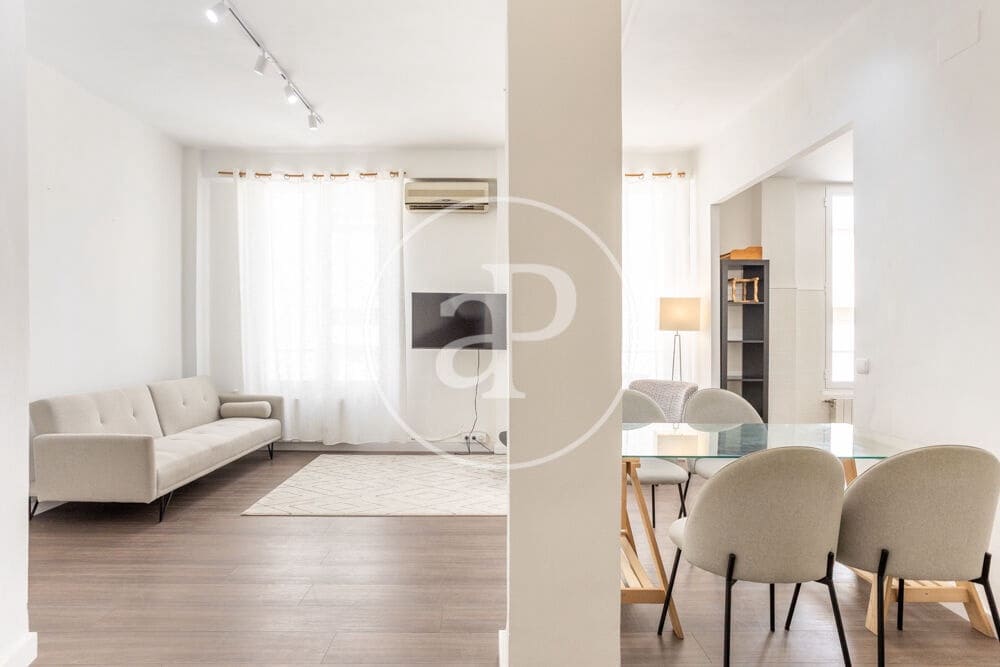 1 sovrum Lägenhet att hyra i Valencia stad - 1 400 € (Ref: 9998887)