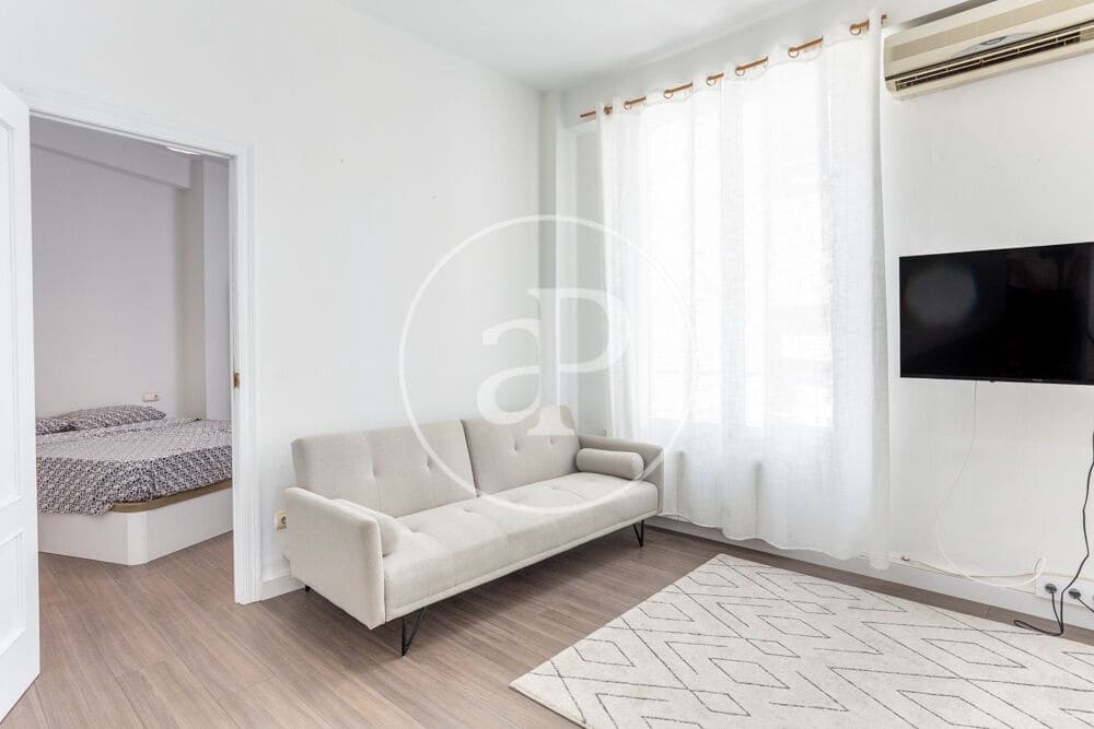 1 sovrum Lägenhet att hyra i Valencia stad - 1 400 € (Ref: 9998887)