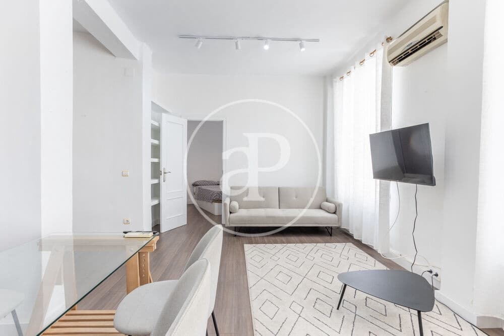 1 sovrum Lägenhet att hyra i Valencia stad - 1 400 € (Ref: 9998887)