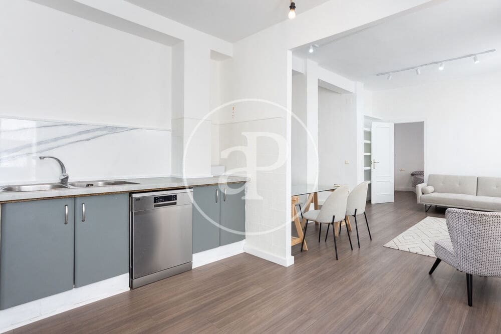1 sovrum Lägenhet att hyra i Valencia stad - 1 400 € (Ref: 9998887)
