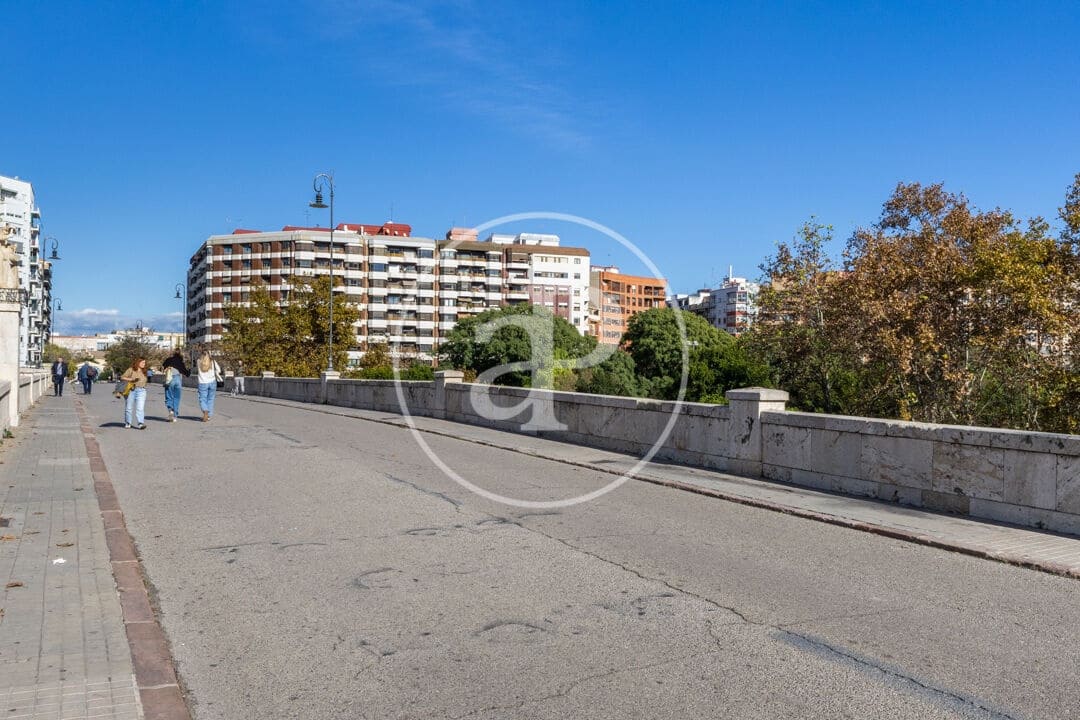 1 sovrum Lägenhet att hyra i Valencia stad - 1 400 € (Ref: 9998887)