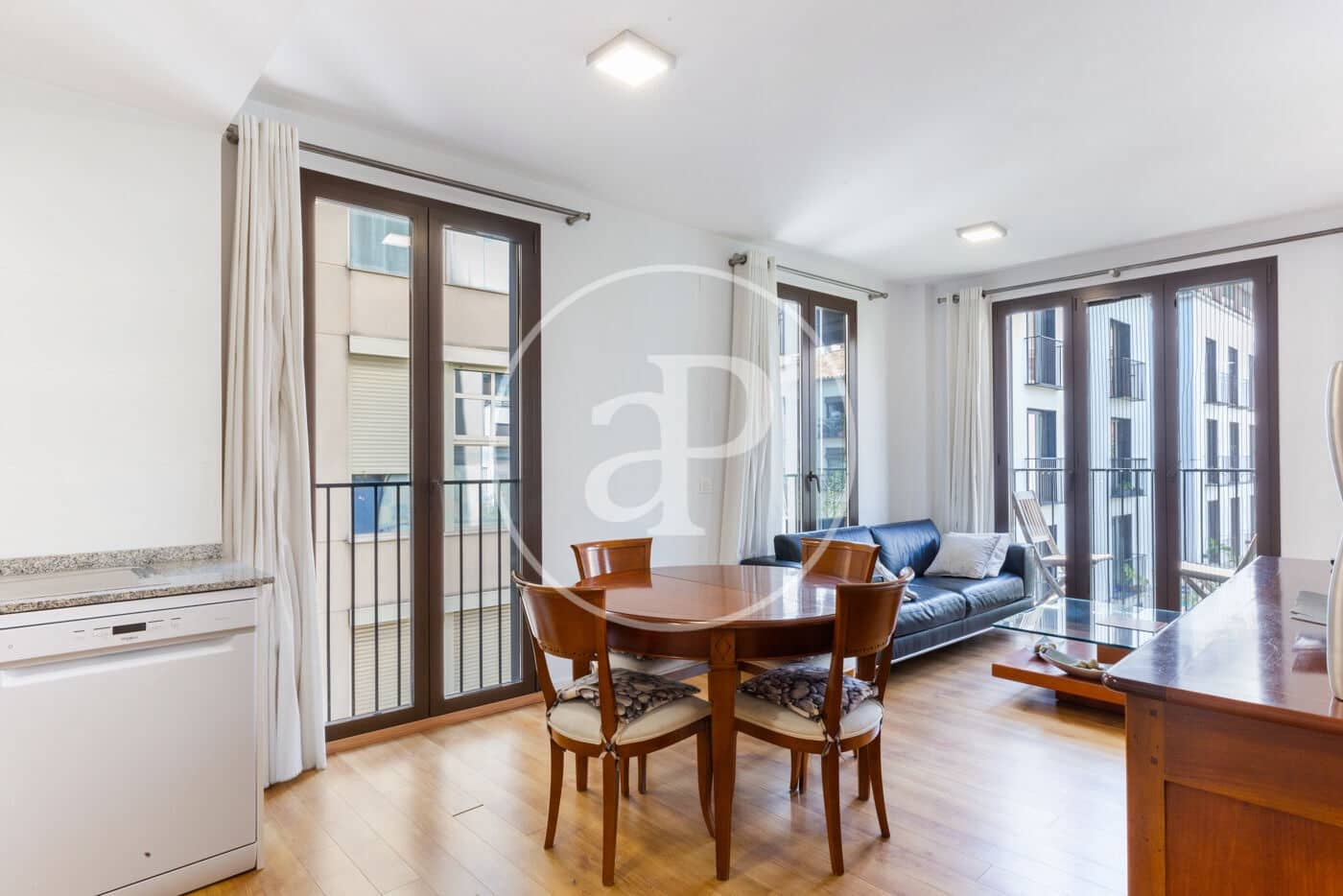3 soveværelse Lejlighed til leje i Valencia by med garage - € 2.000 (Ref: 9998888)