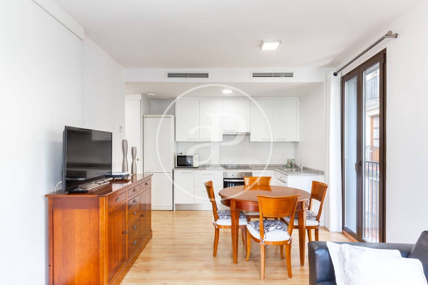 3 soveværelse Lejlighed til leje i Valencia by med garage - € 2.000 (Ref: 9998888)