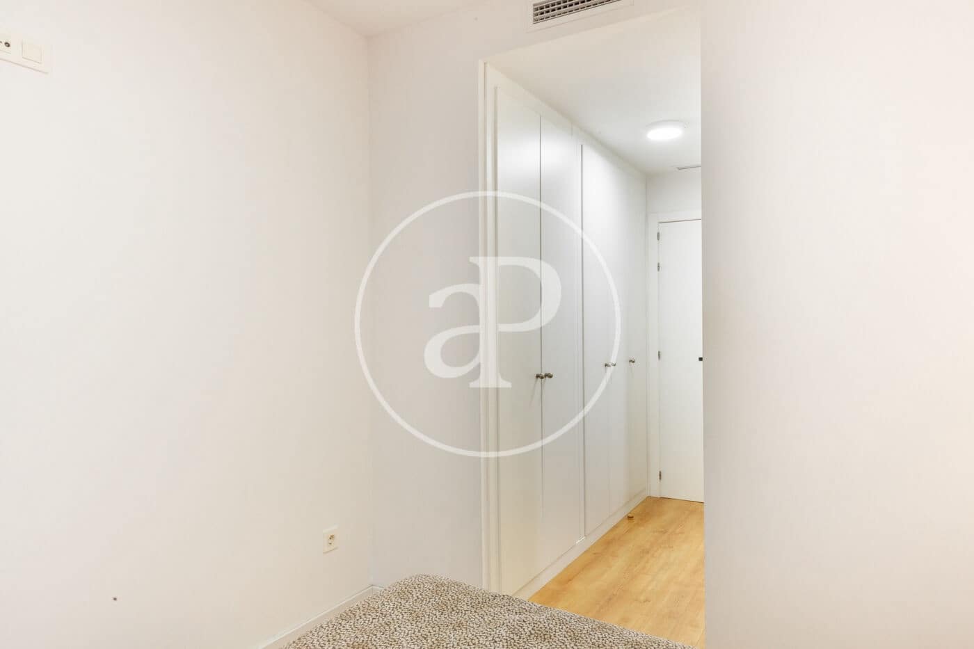 3 soveværelse Lejlighed til leje i Valencia by med garage - € 2.000 (Ref: 9998888)