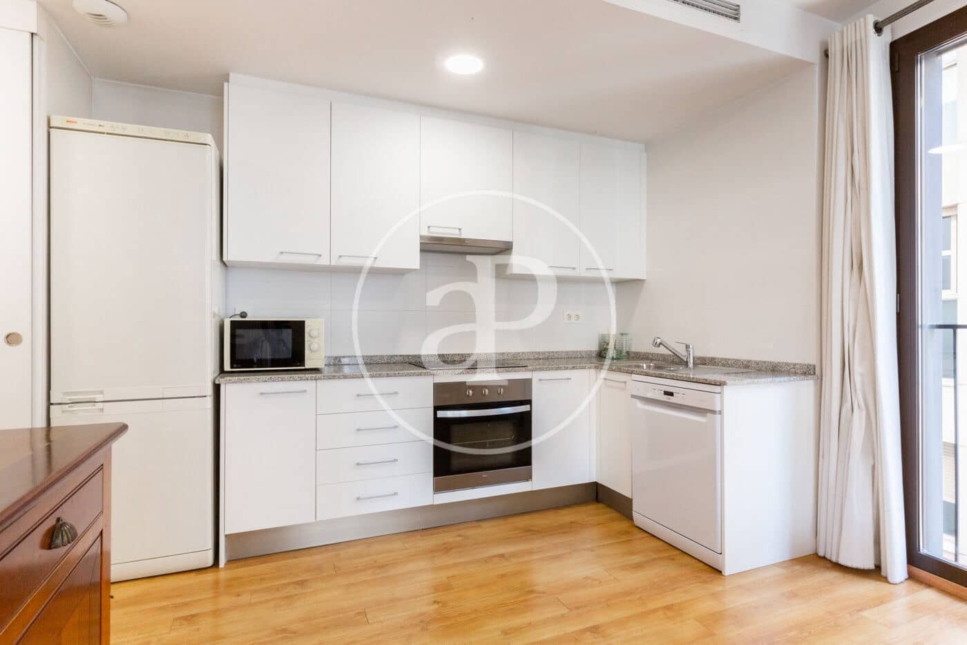 3 soveværelse Lejlighed til leje i Valencia by med garage - € 2.000 (Ref: 9998888)