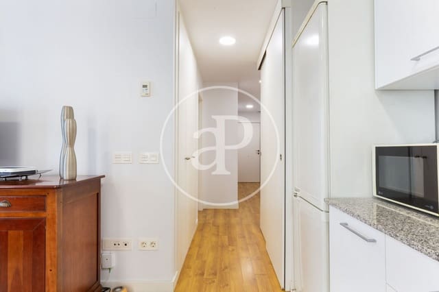 3 quarto Apartamento para arrendar em El Mercat, Valência cidade com garagem - 2 000 € (Ref: 9998888)