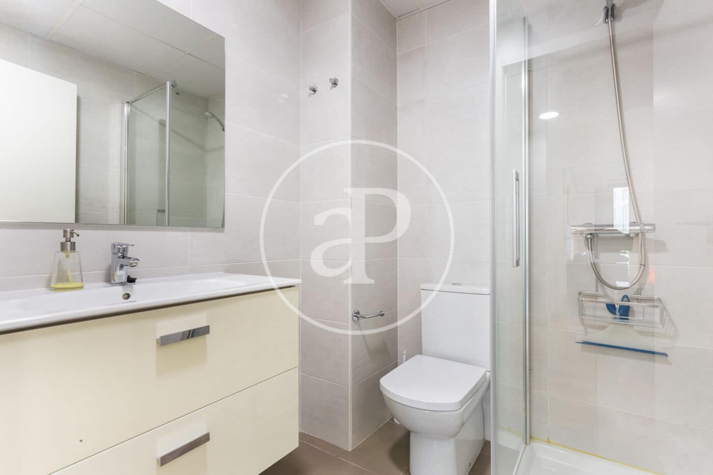 3 soveværelse Lejlighed til leje i Valencia by med garage - € 2.000 (Ref: 9998888)