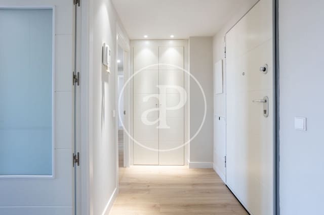 3 bedroom Apartment for rent in Sant Llorens, Valencia city with pool garage - € 2,200 (Ref: 9998889)