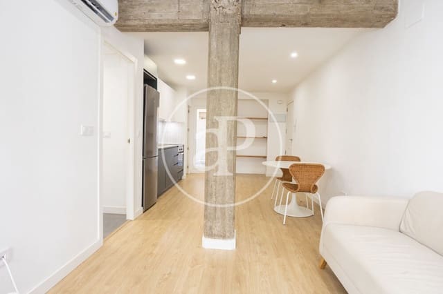 Apartamento de 2 habitaciones en Trinitat, València ciudad en alquiler - 1.400 € (Ref: 9999952)