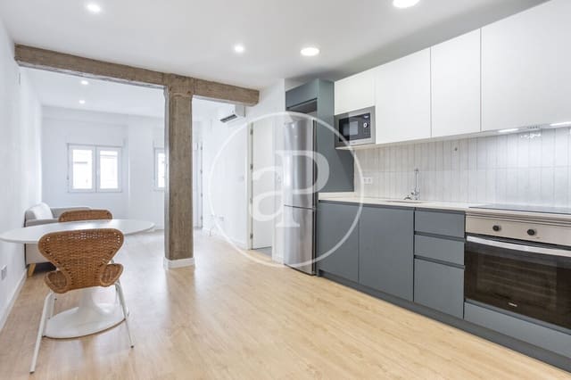 Apartamento de 2 habitaciones en Trinitat, València ciudad en alquiler - 1.400 € (Ref: 9999952)